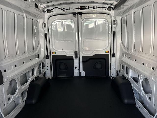 2026 Ford Transit Cargo Van Base