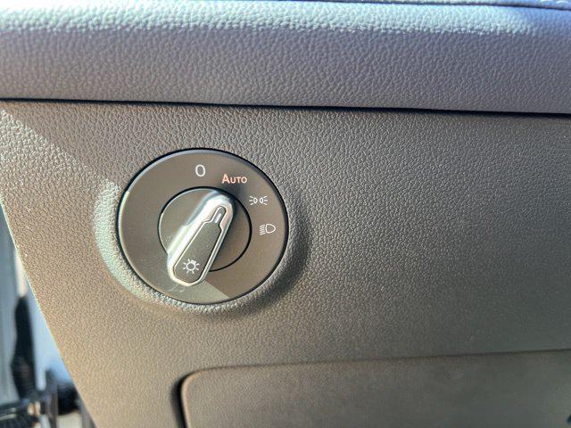 2026 Volkswagen Taos SEL
