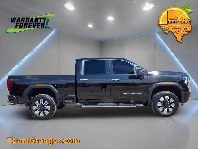 2024 GMC Sierra 2500HD 4WD Crew Cab Standard Bed Denali