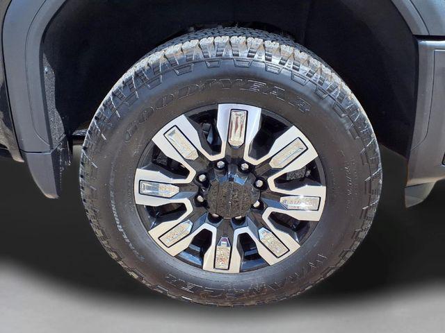 2024 GMC Sierra 2500HD 4WD Crew Cab Standard Bed Denali