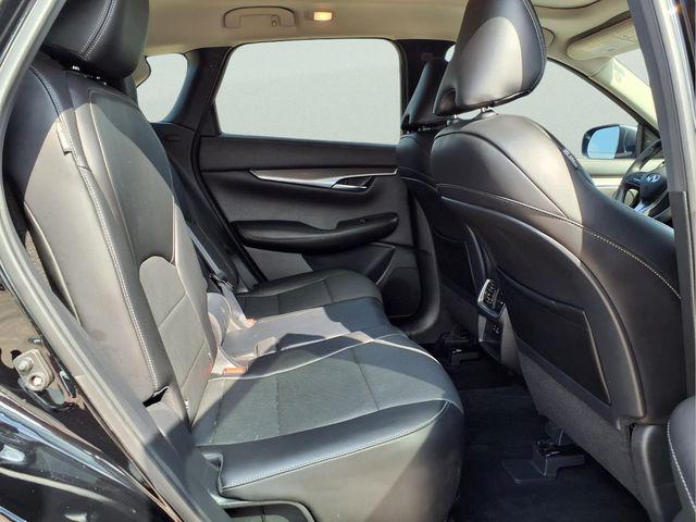 2022 INFINITI QX50 LUXE AWD