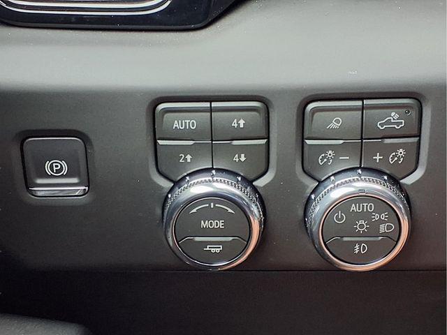 2026 GMC Sierra 2500HD Crew Cab, Standard Bed, AT4, 4WD
