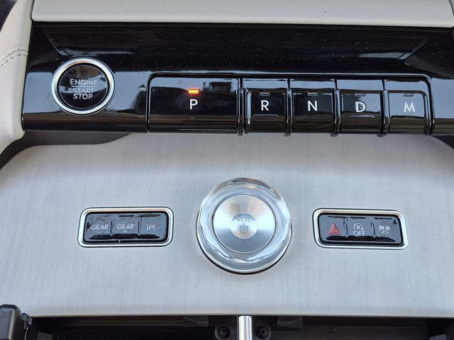2026 Lincoln Navigator Premiere