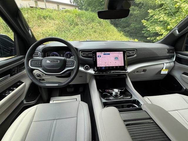 2026 Jeep Grand Wagoneer 4x4