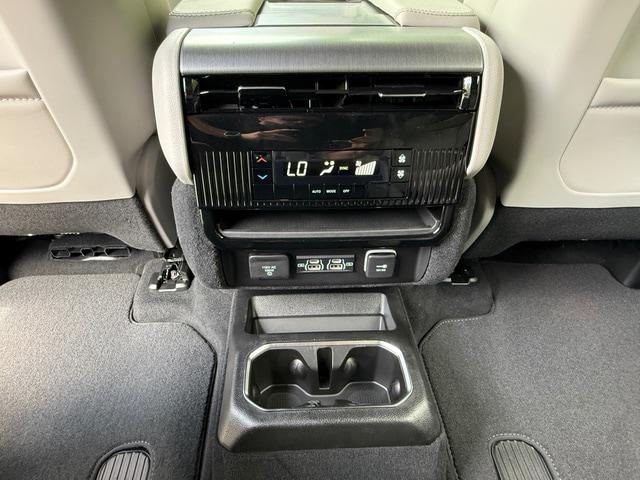 2026 Jeep Grand Wagoneer 4x4