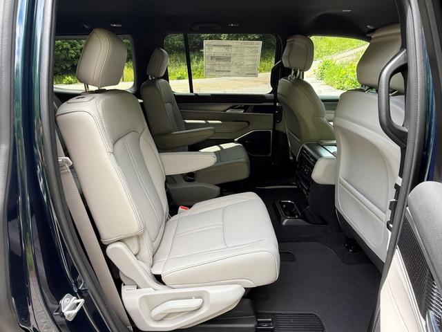 2026 Jeep Grand Wagoneer 4x4