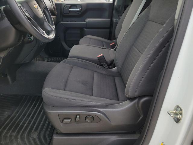 2023 Chevrolet Silverado 1500 4WD Crew Cab Short Bed Custom