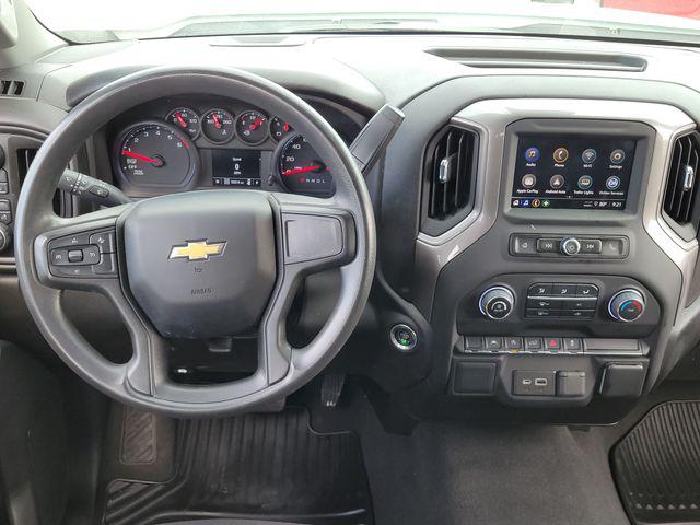 2023 Chevrolet Silverado 1500 4WD Crew Cab Short Bed Custom