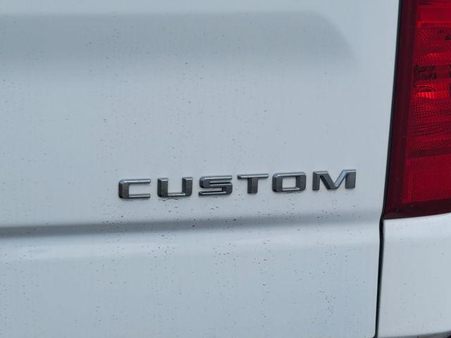 2023 Chevrolet Silverado 1500 4WD Crew Cab Short Bed Custom