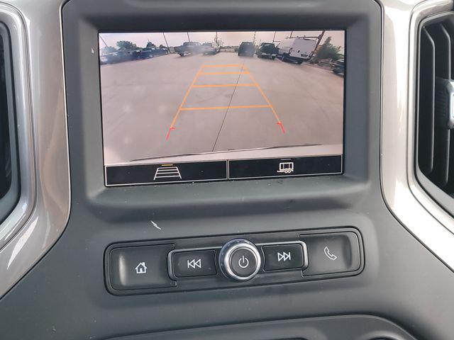 2023 Chevrolet Silverado 1500 4WD Crew Cab Short Bed Custom