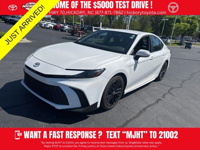 2025 Toyota Camry SE
