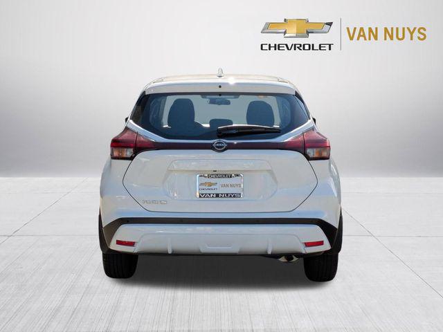 2024 Nissan Kicks S Xtronic CVT