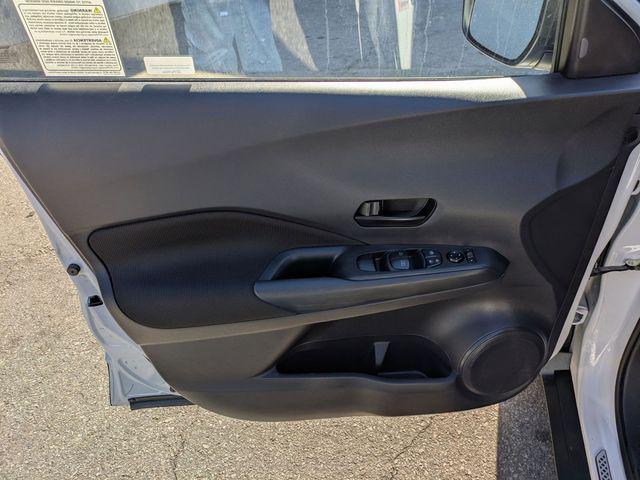 2024 Nissan Kicks S Xtronic CVT