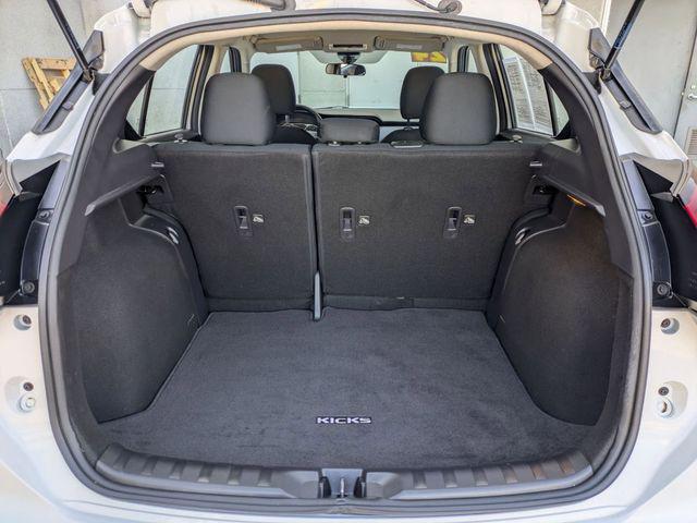 2024 Nissan Kicks S Xtronic CVT