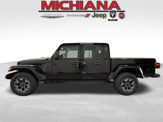 2026 Jeep Gladiator GLADIATOR SAHARA 4X4 2026 Jeep Gladiator GLADIATOR SAHARA 4X4
