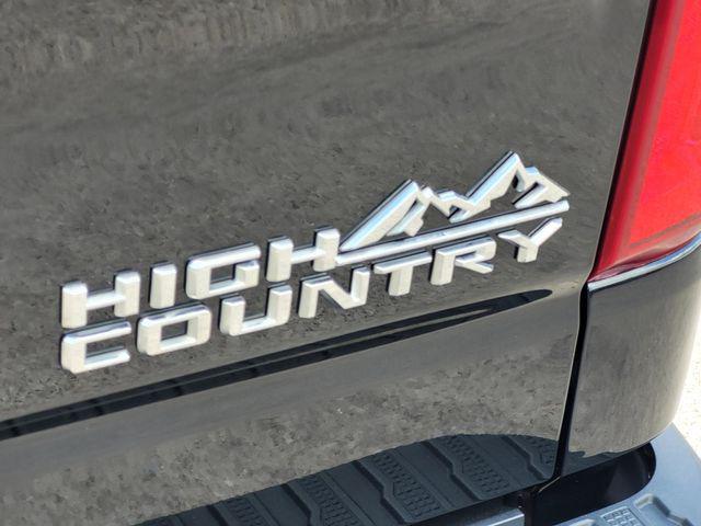 2021 Chevrolet Silverado 1500 4WD Crew Cab Short Bed High Country