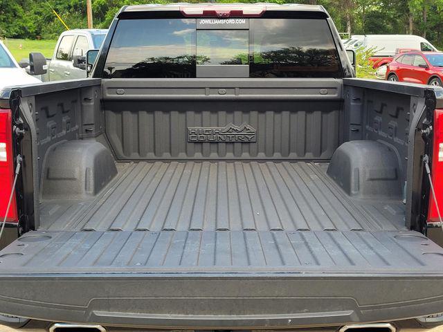 2021 Chevrolet Silverado 1500 4WD Crew Cab Short Bed High Country