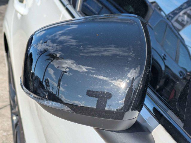 2024 Volvo S60 B5 Plus Black Edition