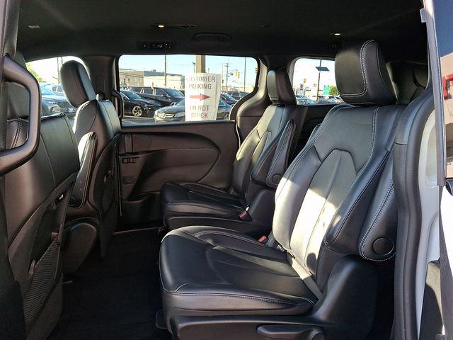 2024 Chrysler Pacifica Hybrid S Appearance Pkg