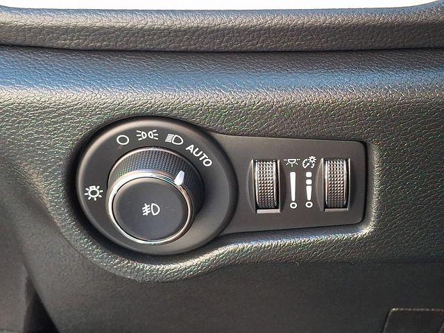2024 Chrysler Pacifica Hybrid S Appearance Pkg