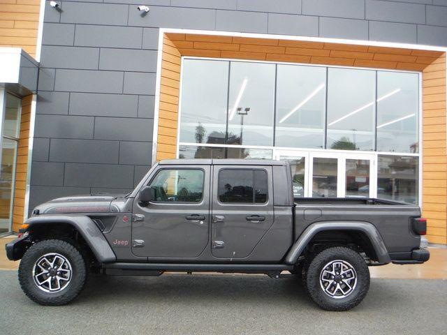 2026 Jeep Gladiator GLADIATOR SHADOW OPS 4X4 2026 Jeep Gladiator GLADIATOR SHADOW OPS 4X4