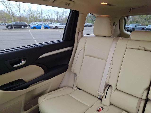 2018 Toyota Highlander Sport