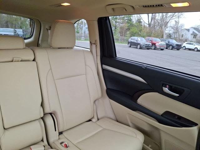 2018 Toyota Highlander Sport