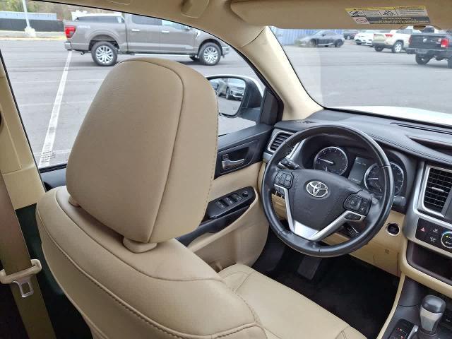 2018 Toyota Highlander Sport