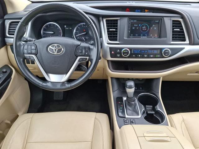 2018 Toyota Highlander Sport