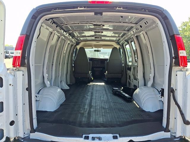 2022 Chevrolet Express Cargo Van RWD 2500 Regular Wheelbase WT