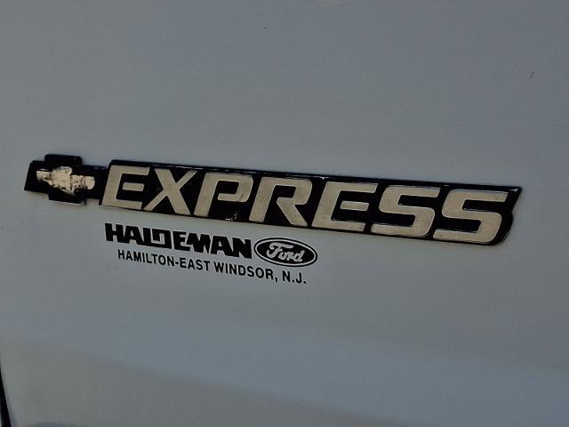 2022 Chevrolet Express Cargo Van RWD 2500 Regular Wheelbase WT