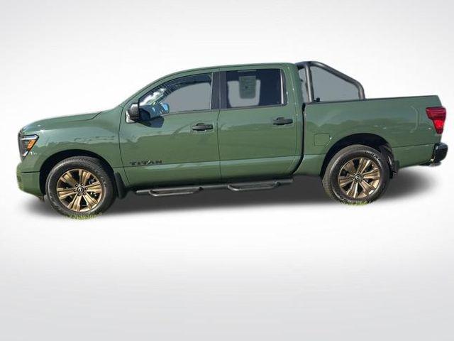 2024 Nissan Titan Crew Cab SV 4x4