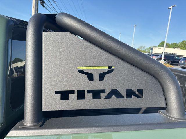 2024 Nissan Titan Crew Cab SV 4x4