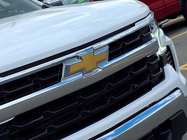 2022 Chevrolet Silverado 1500 4WD Crew Cab Short Bed LT with 2FL