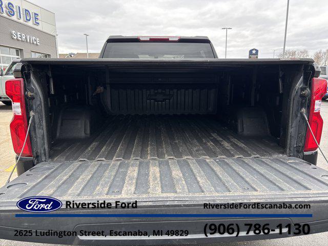 2022 Chevrolet Silverado 1500 4WD Crew Cab Standard Bed RST