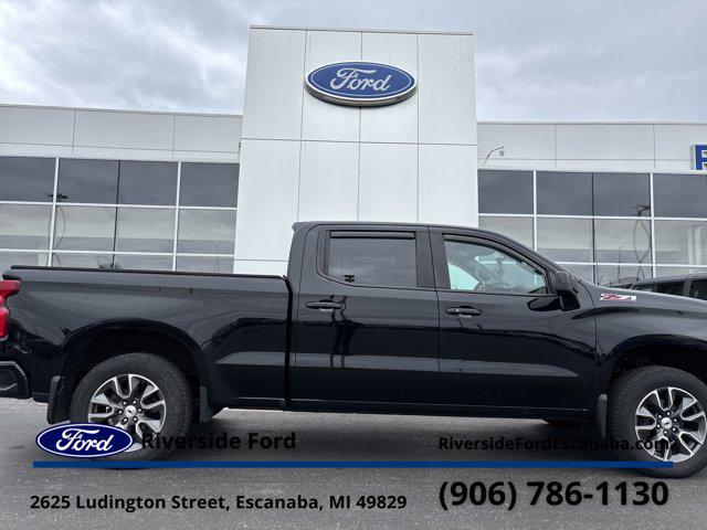 2022 Chevrolet Silverado 1500 4WD Crew Cab Standard Bed RST