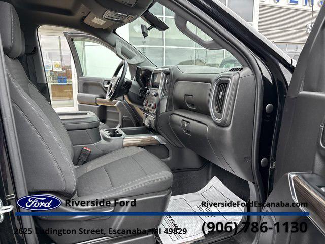 2022 Chevrolet Silverado 1500 4WD Crew Cab Standard Bed RST
