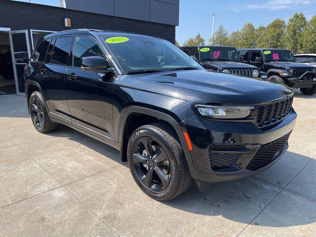2025 Jeep Grand Cherokee Altitude X 4x4 for sale in White Lake, MI