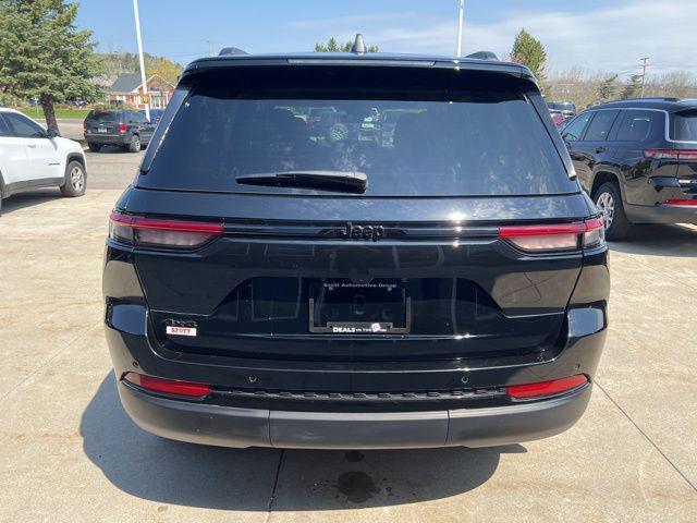 2025 Jeep Grand Cherokee Altitude X 4x4