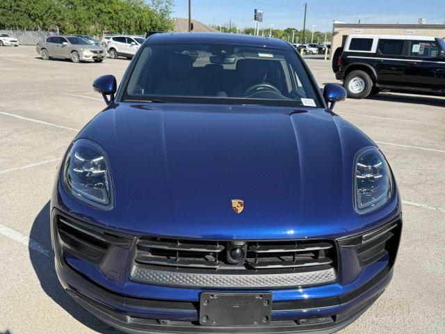 2025 Porsche Macan Base