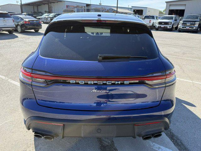 2025 Porsche Macan Base