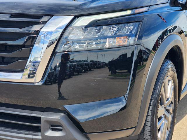 2025 Nissan Pathfinder SV FWD