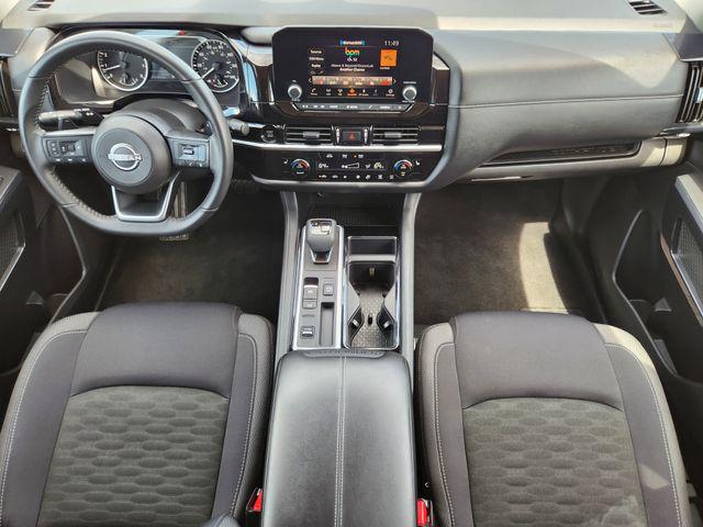 2025 Nissan Pathfinder SV FWD
