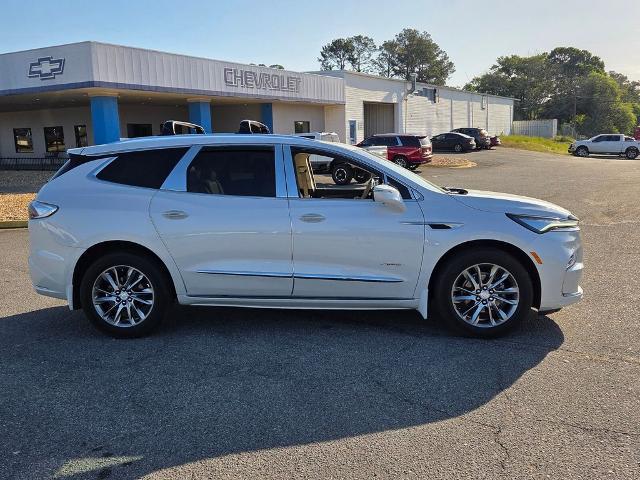2022 Buick Enclave FWD Avenir