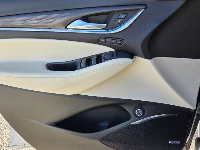 2022 Buick Enclave FWD Avenir