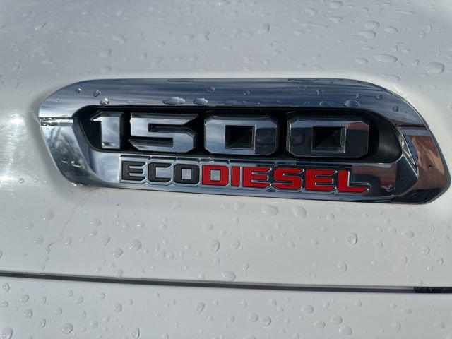 2020 Ram 1500 Laramie Crew Cab 4x4 5'7" Box