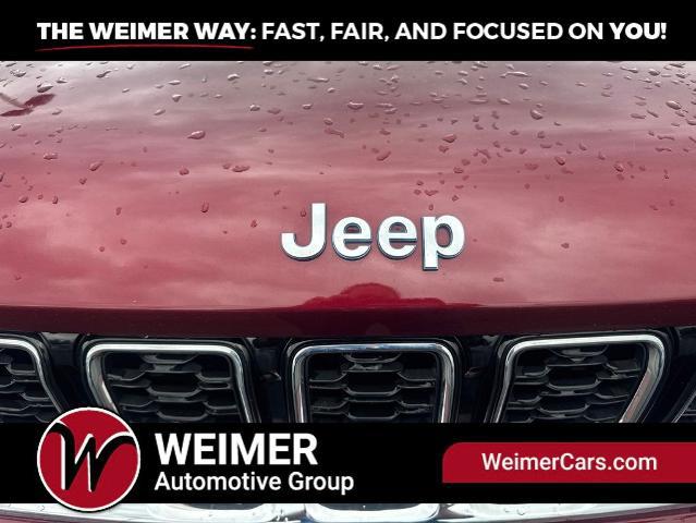 2024 Jeep Grand Cherokee Base