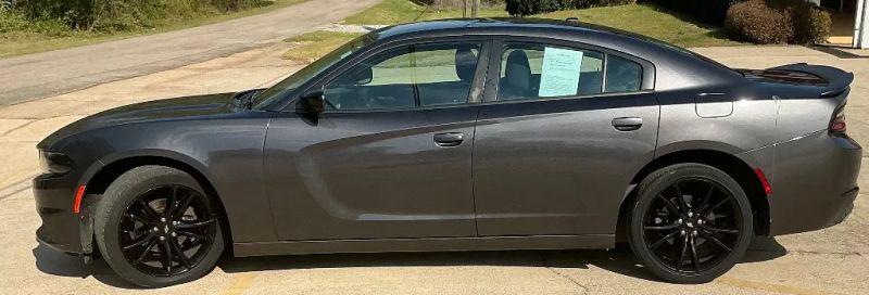2018 Dodge Charger SXT RWD