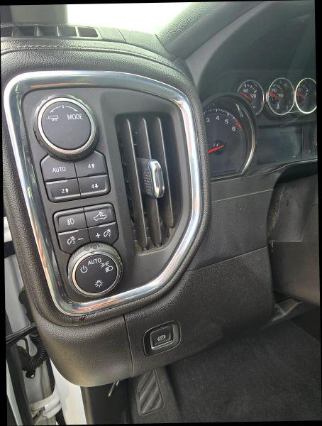 2022 Chevrolet Silverado 1500 4WD Crew Cab Short Bed RST