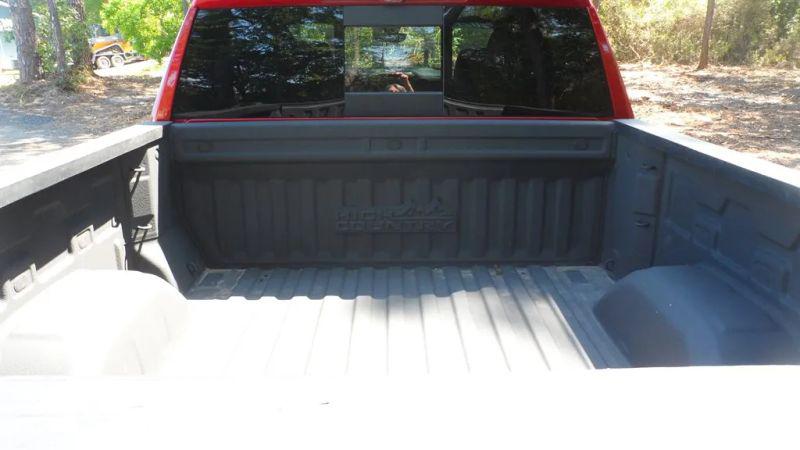 2021 Chevrolet Silverado 1500 2WD Crew Cab Short Bed High Country